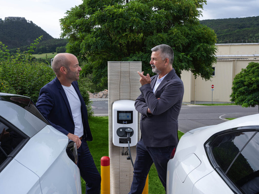 E-Ladestationen aus dem 3D-Betondrucker.